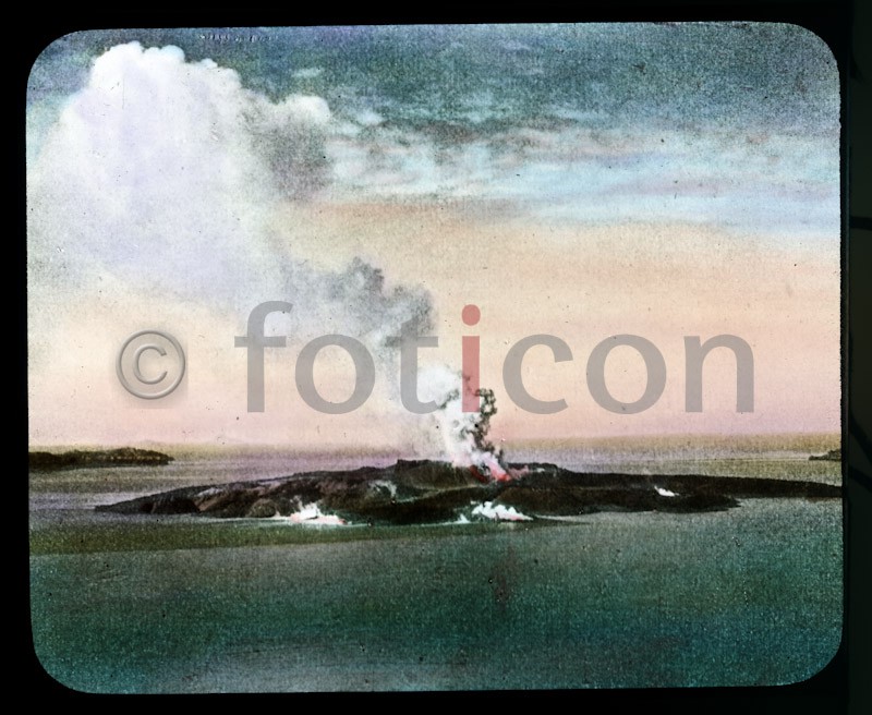 Kaimeni-Insel I. ; Kaimeni Island I. - Foto foticon-simon-vulkanismus-359-049.jpg | foticon.de - Bilddatenbank für Motive aus Geschichte und Kultur